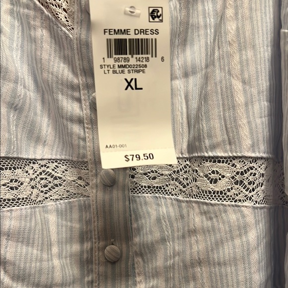 New White Lace Trim Striped Dress - Picture 6 of 16